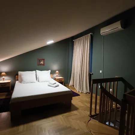 Aleksei Apartment *