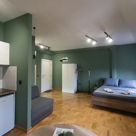 Aleksei Apartment *